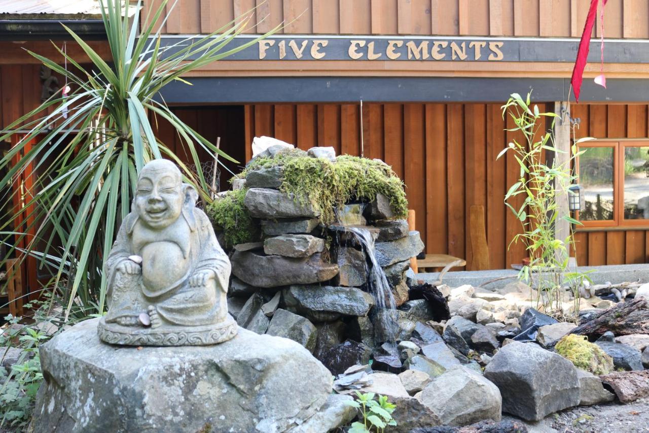 Five Elements Lodge B&B With Outdoor Spa Fernwood エクステリア 写真